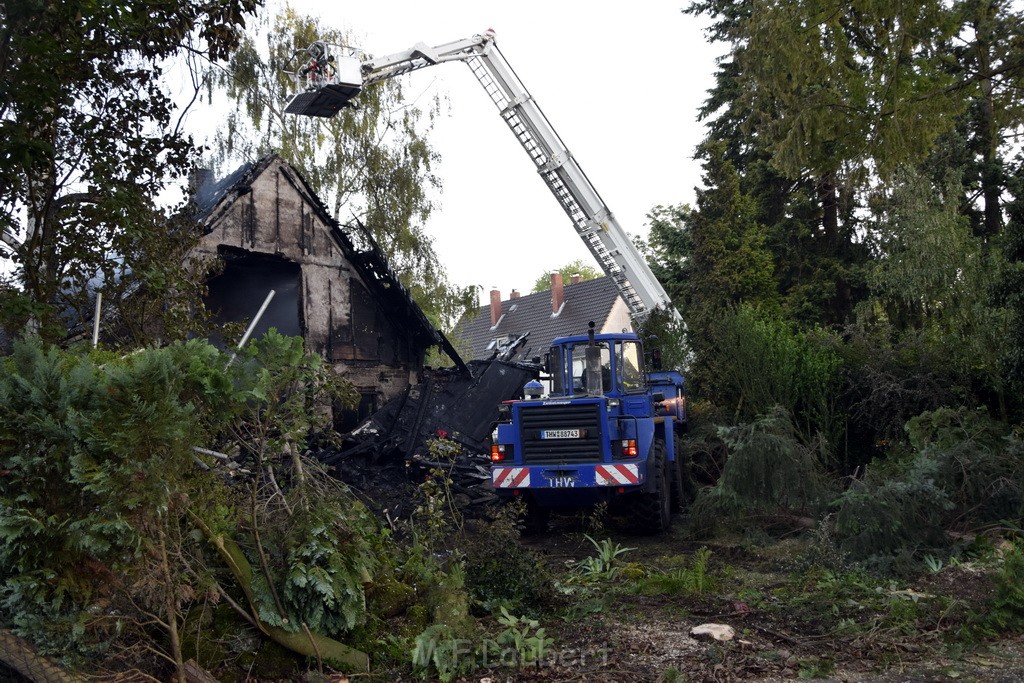 Grossfeuer Einfamilienhaus Siegburg Muehlengrabenstr P0893.JPG - Miklos Laubert